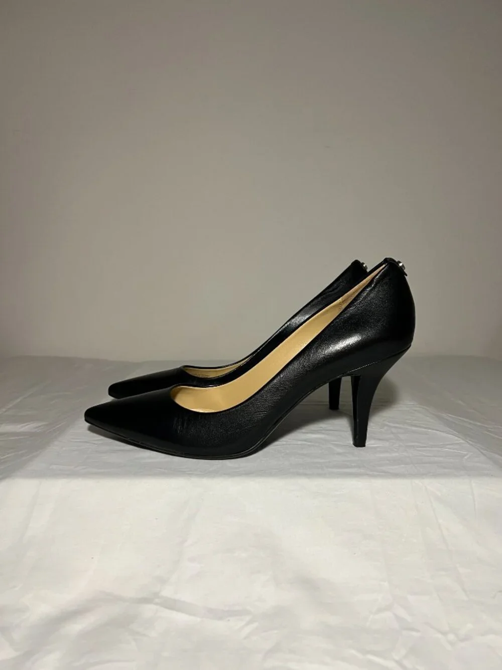 Michael Kors Women’s 11M Black Mid Leather Pump Classic Stiletto-Style Preppy He